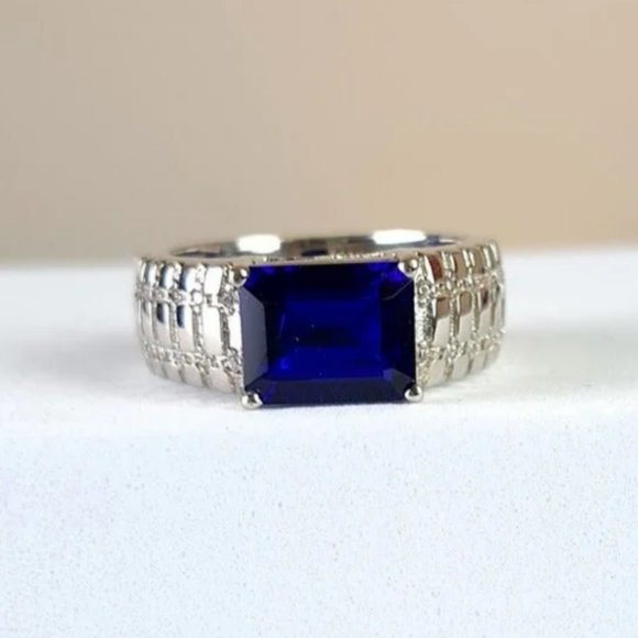 Hespera Ink Blue Topaz Cigar Ring - Picture 2 of 6